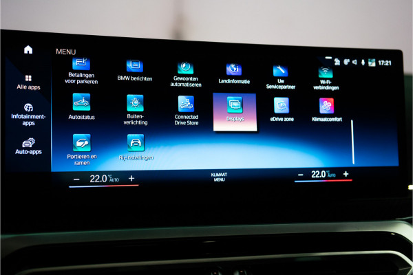 BMW 3-serie 320e M-Sport Pro 204PK | Shadow | Pano | ACC | Sfeer | Laser | Fabrieksgarantie