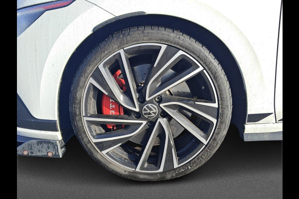 Volkswagen Golf 2.0 TSI GTI Clubsport | Panorama-schuif-/kanteldak | Apple Carplay/Andriod Auto