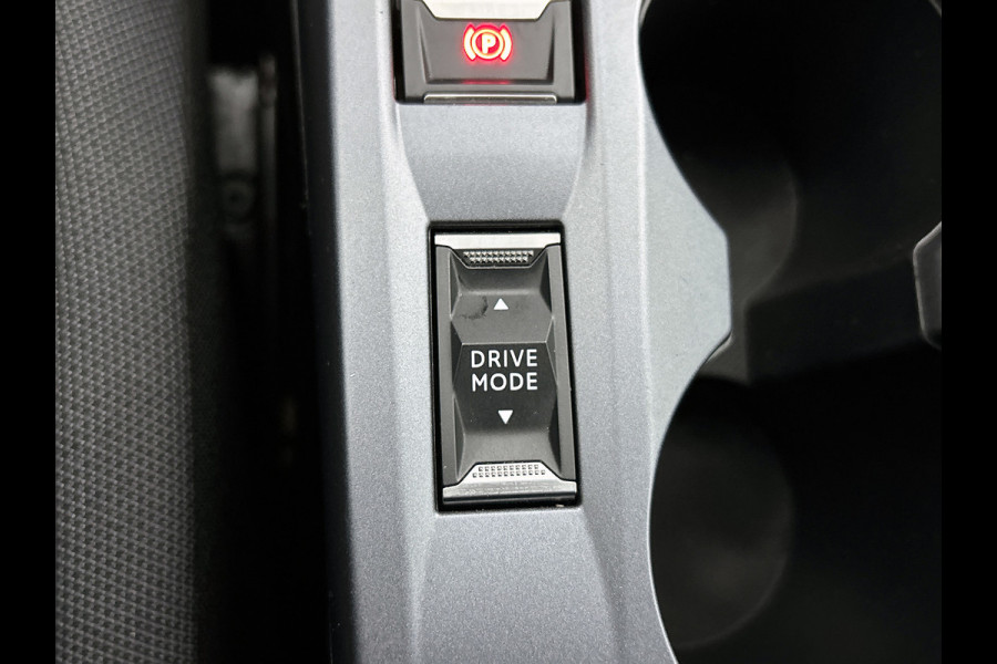 Peugeot e-2008 EV Allure 50 kWh (NAVIGATIE, CARPLAY, PDC, CRUISE, 1e EIGENAAR)