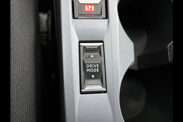 Peugeot e-2008 EV Allure 50 kWh (NAVIGATIE, CARPLAY, PDC, CRUISE, 1e EIGENAAR)