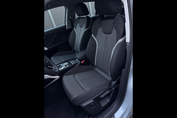 Audi Q2 35 TFSI S-Line Edition CarPlay Camera