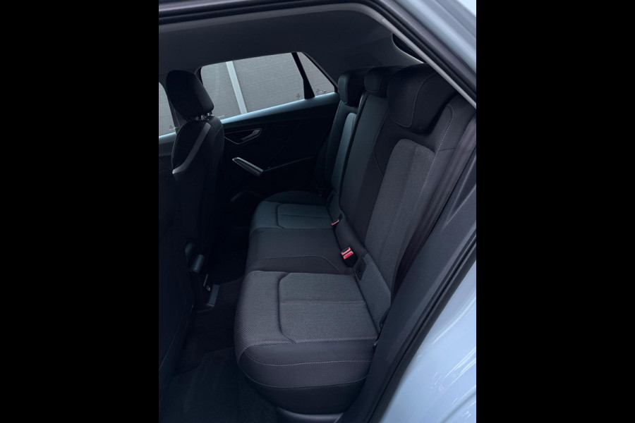 Audi Q2 35 TFSI S-Line Edition CarPlay Camera