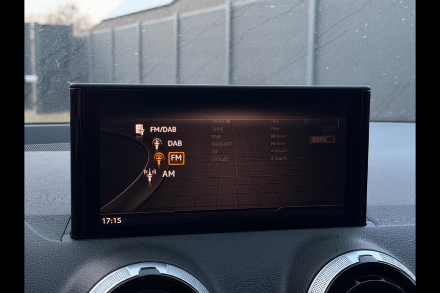 Audi Q2 35 TFSI S-Line Edition CarPlay Camera