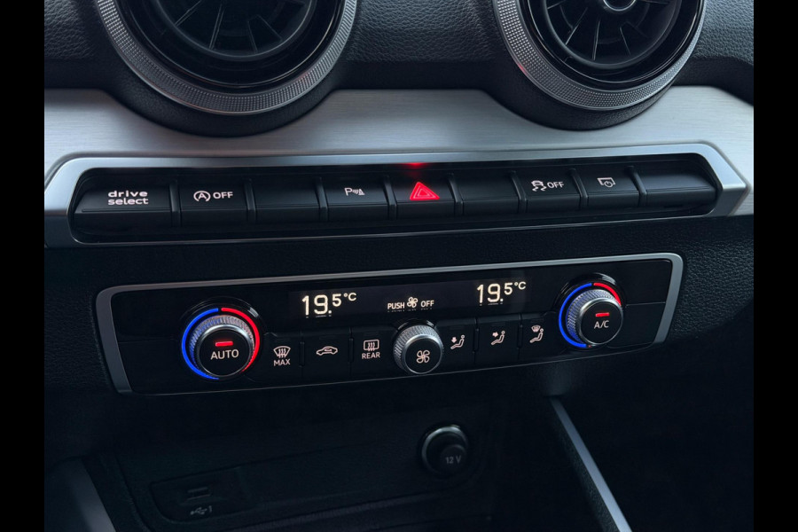 Audi Q2 35 TFSI S-Line Edition CarPlay Camera