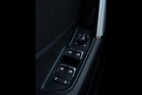 Audi Q2 35 TFSI S-Line Edition CarPlay Camera