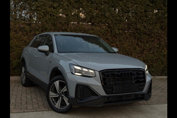Audi Q2 35 TFSI S-Line Edition CarPlay Camera