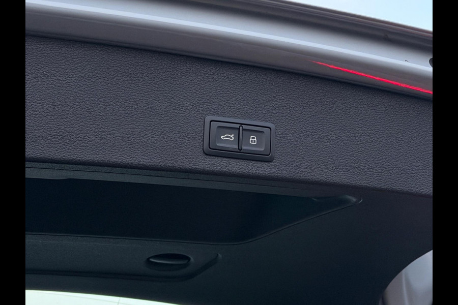 Audi Q2 35 TFSI S-Line Edition CarPlay Camera