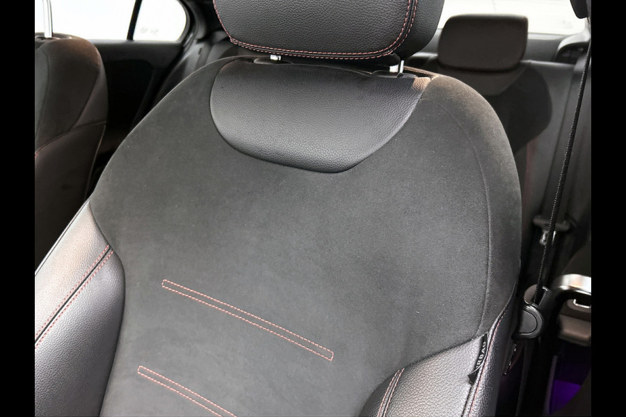 Mercedes-Benz A-Klasse 180 AMG-Line Premium Plus(Goed OndH, Sfeerverlichting, Camera, Parkeerhulp V+A, StoelV, Cruise Con, Etc)