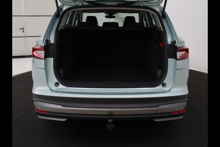 Škoda ENYAQ iV 80 | Panoramadak | Trekhaak | Stoelverwarming | Camera | Sfeerverlichting | Carplay | Navigatie | Achterbankverwarming | Full LED | Parkeerhulp | Cruise control