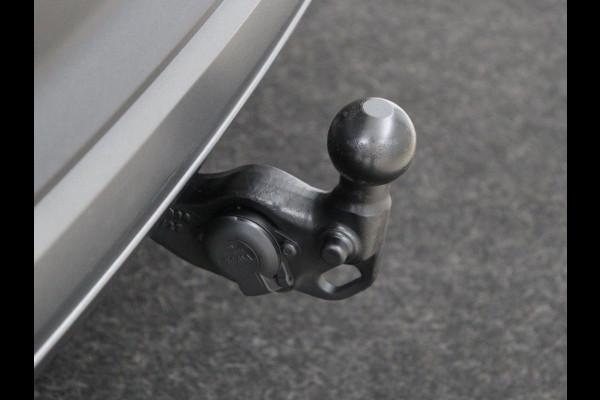 Škoda ENYAQ iV 80 | Panoramadak | Trekhaak | Stoelverwarming | Camera | Sfeerverlichting | Carplay | Navigatie | Achterbankverwarming | Full LED | Parkeerhulp | Cruise control