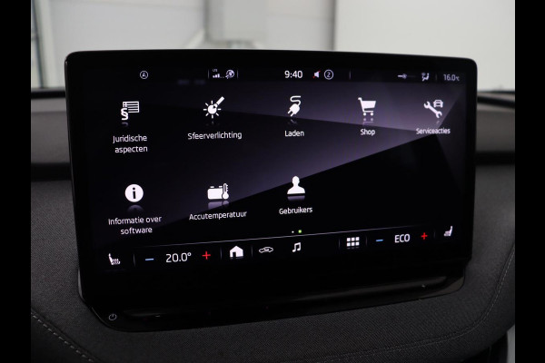 Škoda ENYAQ iV 80 | Panoramadak | Trekhaak | Stoelverwarming | Camera | Sfeerverlichting | Carplay | Navigatie | Achterbankverwarming | Full LED | Parkeerhulp | Cruise control