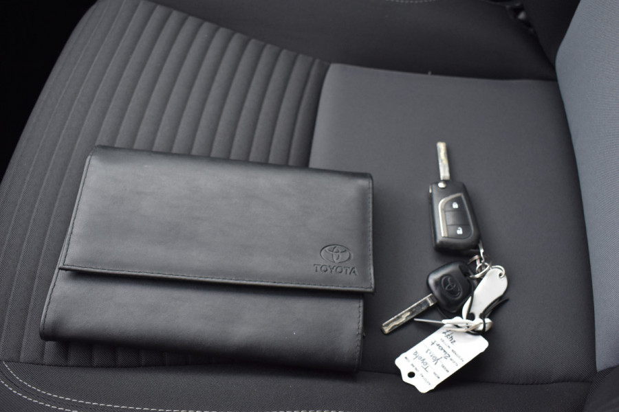 Toyota Yaris 1.5 VVT-i Active Automaat Trekhaak Parkeer camera Apple Carplay