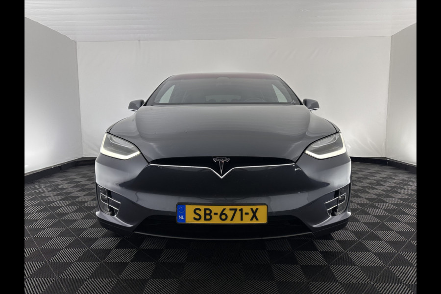 Tesla Model X 75D Base [ 7-Pers. ] Aut. *PANO-WINDOW | AUTOPILOT | LEATHER | TOPVIEW | NAVI-FULLMAP | FULL-LED | AIRSUSPENSION | DIGI-COCKPIT | KEYLESS | CAMERA | DAB+ | HEATED-COMFORTSEATS | 20''ALU*