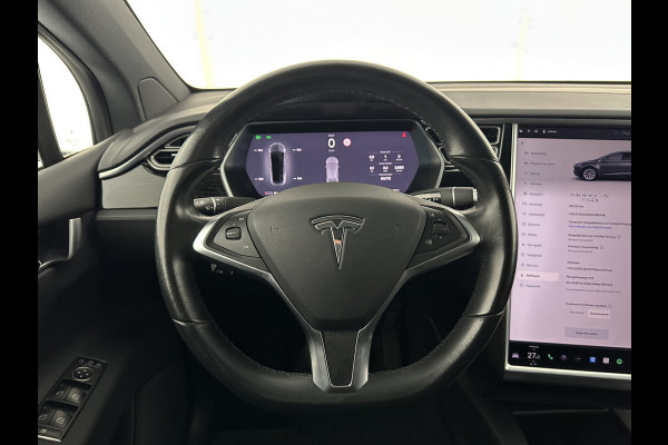 Tesla Model X 75D Base [ 7-Pers. ] Aut. *PANO-WINDOW | AUTOPILOT | LEATHER | TOPVIEW | NAVI-FULLMAP | FULL-LED | AIRSUSPENSION | DIGI-COCKPIT | KEYLESS | CAMERA | DAB+ | HEATED-COMFORTSEATS | 20''ALU*
