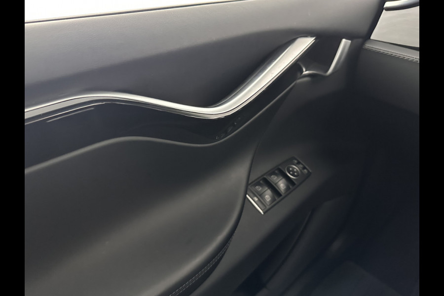 Tesla Model X 75D Base [ 7-Pers. ] Aut. *PANO-WINDOW | AUTOPILOT | LEATHER | TOPVIEW | NAVI-FULLMAP | FULL-LED | AIRSUSPENSION | DIGI-COCKPIT | KEYLESS | CAMERA | DAB+ | HEATED-COMFORTSEATS | 20''ALU*