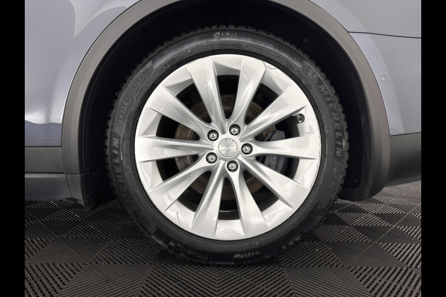 Tesla Model X 75D Base [ 7-Pers. ] Aut. *PANO-WINDOW | AUTOPILOT | LEATHER | TOPVIEW | NAVI-FULLMAP | FULL-LED | AIRSUSPENSION | DIGI-COCKPIT | KEYLESS | CAMERA | DAB+ | HEATED-COMFORTSEATS | 20''ALU*