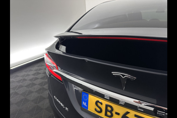 Tesla Model X 75D Base [ 7-Pers. ] Aut. *PANO-WINDOW | AUTOPILOT | LEATHER | TOPVIEW | NAVI-FULLMAP | FULL-LED | AIRSUSPENSION | DIGI-COCKPIT | KEYLESS | CAMERA | DAB+ | HEATED-COMFORTSEATS | 20''ALU*