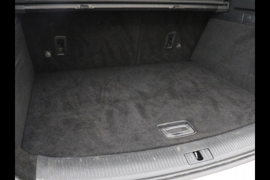 MG EHS 1.5 TGDI Edition1 | Origineel NL | Leder | Stoelverwarming | Trekhaak | Adaptive cruise | Carplay | Keyless | Camera | LED | Digital Cockpit | Climate control | PHEV | Plug In