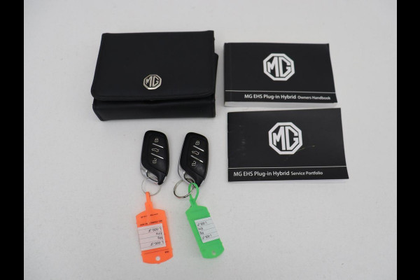 MG EHS 1.5 TGDI Edition1 | Origineel NL | Leder | Stoelverwarming | Trekhaak | Adaptive cruise | Carplay | Keyless | Camera | LED | Digital Cockpit | Climate control | PHEV | Plug In