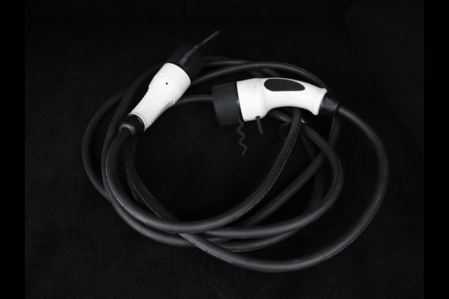 MG EHS 1.5 TGDI Edition1 | Origineel NL | Leder | Stoelverwarming | Trekhaak | Adaptive cruise | Carplay | Keyless | Camera | LED | Digital Cockpit | Climate control | PHEV | Plug In