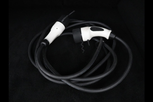 MG EHS 1.5 TGDI Edition1 | Origineel NL | Leder | Stoelverwarming | Trekhaak | Adaptive cruise | Carplay | Keyless | Camera | LED | Digital Cockpit | Climate control | PHEV | Plug In