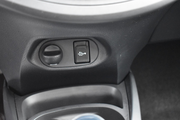 Toyota Yaris 1.5 VVT-i Active Automaat Trekhaak Parkeer camera Apple Carplay