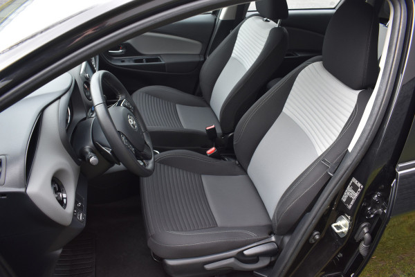 Toyota Yaris 1.5 VVT-i Active Automaat Trekhaak Parkeer camera Apple Carplay