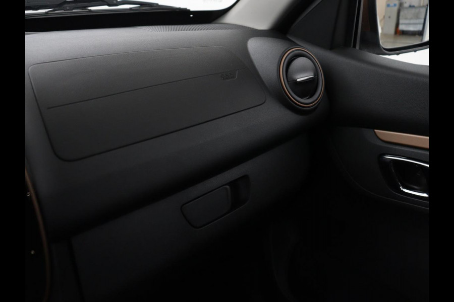 Dacia Spring Extreme 27 kWh | Leder | Carplay | Camera | Airco | Navigatie | Parkeerhulp | Speedlimiter | Bluetooth