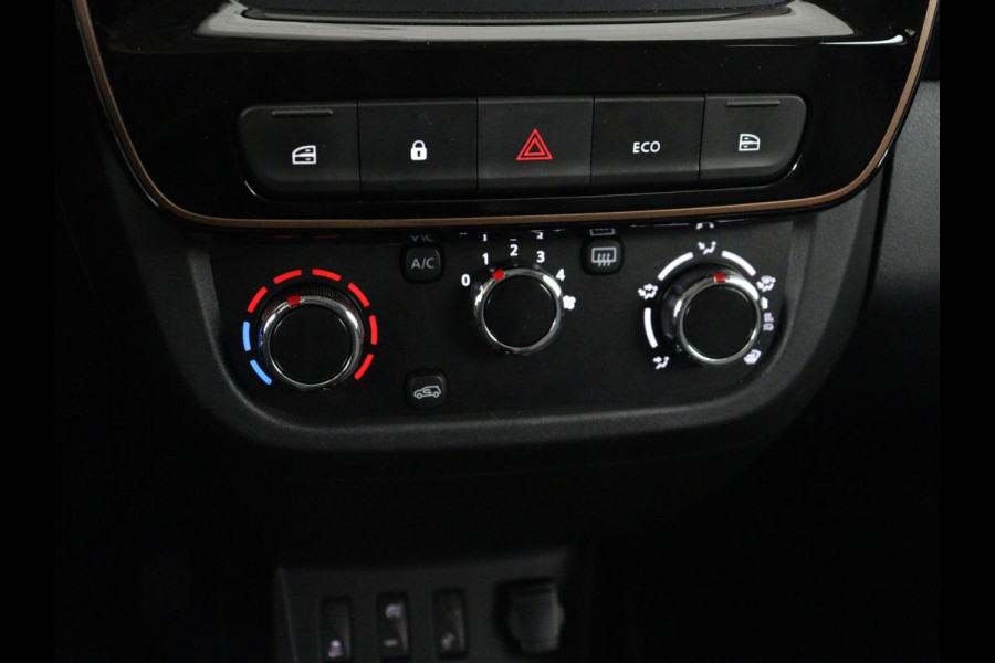 Dacia Spring Extreme 27 kWh | Leder | Carplay | Camera | Airco | Navigatie | Parkeerhulp | Speedlimiter | Bluetooth