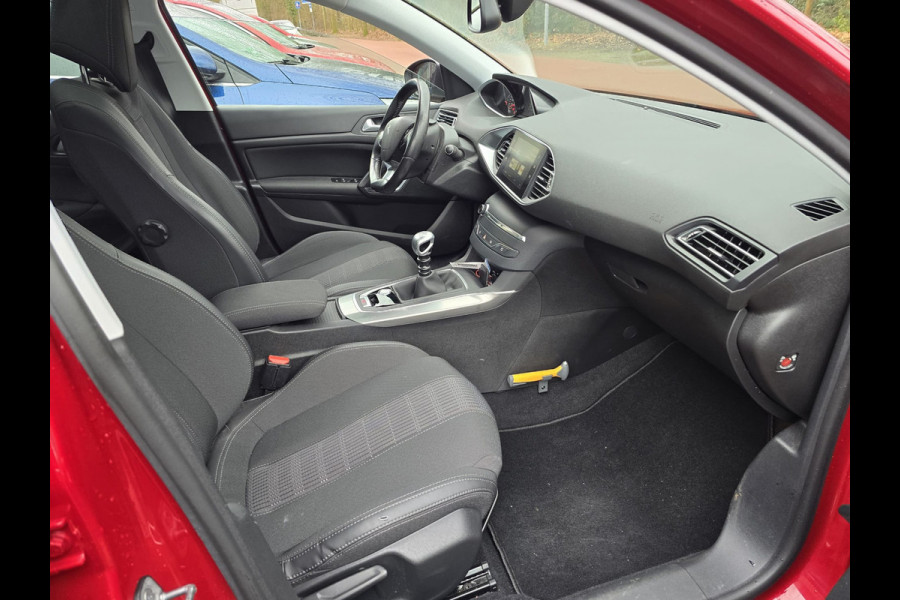 Peugeot 308 1.2 PureTech Allure | 2E EIGENAAR | 12MND GARANTIE | PANO DAK | NAVI | NW DISTR RIEM | TREKHAAK |