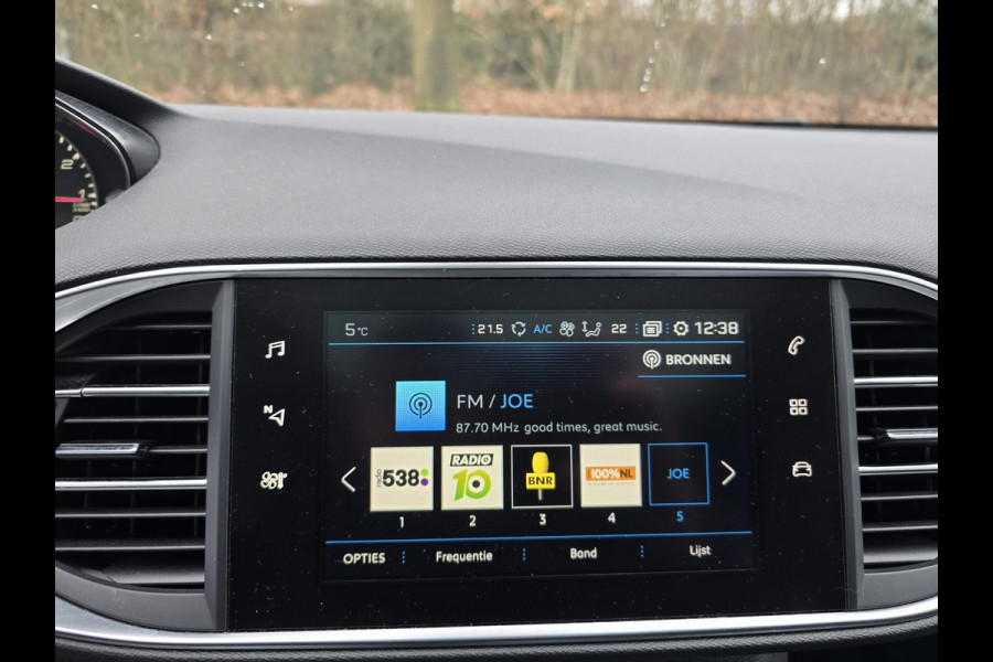 Peugeot 308 1.2 PureTech Allure | 2E EIGENAAR | 12MND GARANTIE | PANO DAK | NAVI | NW DISTR RIEM | TREKHAAK |