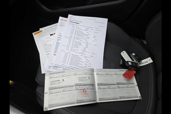 Peugeot 308 1.2 PureTech Allure | 2E EIGENAAR | 12MND GARANTIE | PANO DAK | NAVI | NW DISTR RIEM | TREKHAAK |