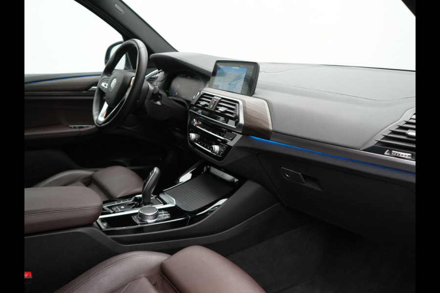BMW X3 xDrive30e Luxury Line Plug In Hybrid 293pk Dealer O.H. PHEV | Trekhaak Af Fabriek | Camera | Adaptief Onderstel | Lederen Sportstoelen Memory & Verwarmd | Hifi Sound | Sfeerverlichting | Blis | Apple Carplay | Keyless | Navigatie | DAB |