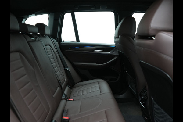 BMW X3 xDrive30e Luxury Line Plug In Hybrid 293pk Dealer O.H. PHEV | Trekhaak Af Fabriek | Camera | Adaptief Onderstel | Lederen Sportstoelen Memory & Verwarmd | Hifi Sound | Sfeerverlichting | Blis | Apple Carplay | Keyless | Navigatie | DAB |