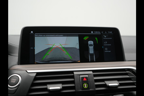BMW X3 xDrive30e Luxury Line Plug In Hybrid 293pk Dealer O.H. PHEV | Trekhaak Af Fabriek | Camera | Adaptief Onderstel | Lederen Sportstoelen Memory & Verwarmd | Hifi Sound | Sfeerverlichting | Blis | Apple Carplay | Keyless | Navigatie | DAB |