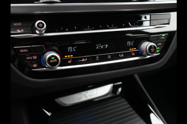 BMW X3 xDrive30e Luxury Line Plug In Hybrid 293pk Dealer O.H. PHEV | Trekhaak Af Fabriek | Camera | Adaptief Onderstel | Lederen Sportstoelen Memory & Verwarmd | Hifi Sound | Sfeerverlichting | Blis | Apple Carplay | Keyless | Navigatie | DAB |