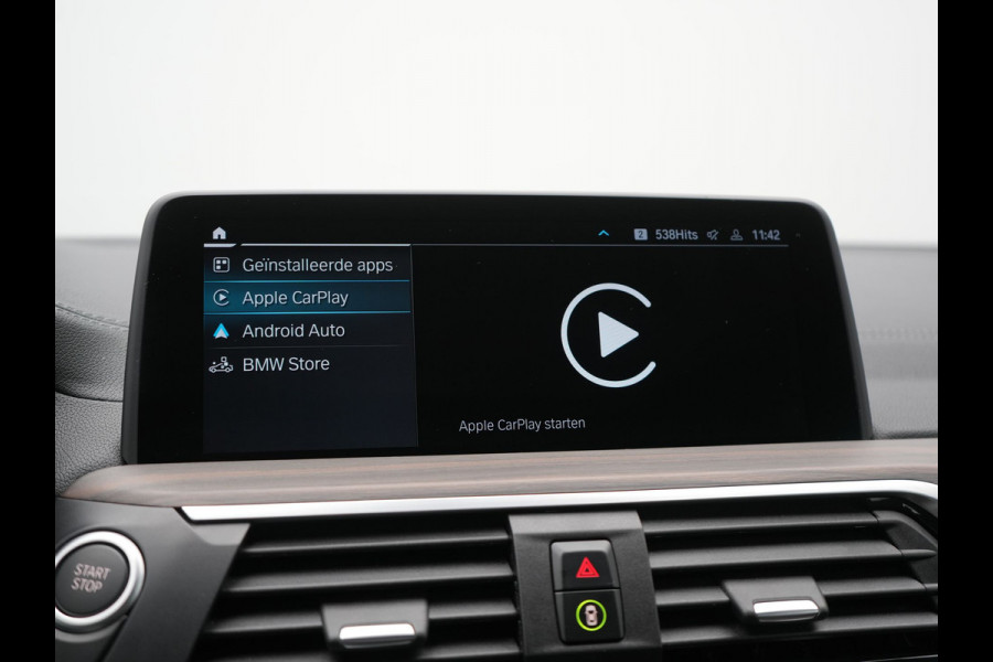 BMW X3 xDrive30e Luxury Line Plug In Hybrid 293pk Dealer O.H. PHEV | Trekhaak Af Fabriek | Camera | Adaptief Onderstel | Lederen Sportstoelen Memory & Verwarmd | Hifi Sound | Sfeerverlichting | Blis | Apple Carplay | Keyless | Navigatie | DAB |