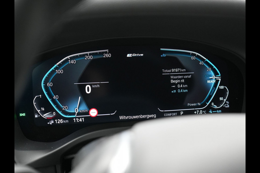 BMW X3 xDrive30e Luxury Line Plug In Hybrid 293pk Dealer O.H. PHEV | Trekhaak Af Fabriek | Camera | Adaptief Onderstel | Lederen Sportstoelen Memory & Verwarmd | Hifi Sound | Sfeerverlichting | Blis | Apple Carplay | Keyless | Navigatie | DAB |