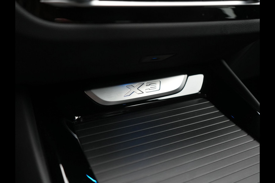 BMW X3 xDrive30e Luxury Line Plug In Hybrid 293pk Dealer O.H. PHEV | Trekhaak Af Fabriek | Camera | Adaptief Onderstel | Lederen Sportstoelen Memory & Verwarmd | Hifi Sound | Sfeerverlichting | Blis | Apple Carplay | Keyless | Navigatie | DAB |