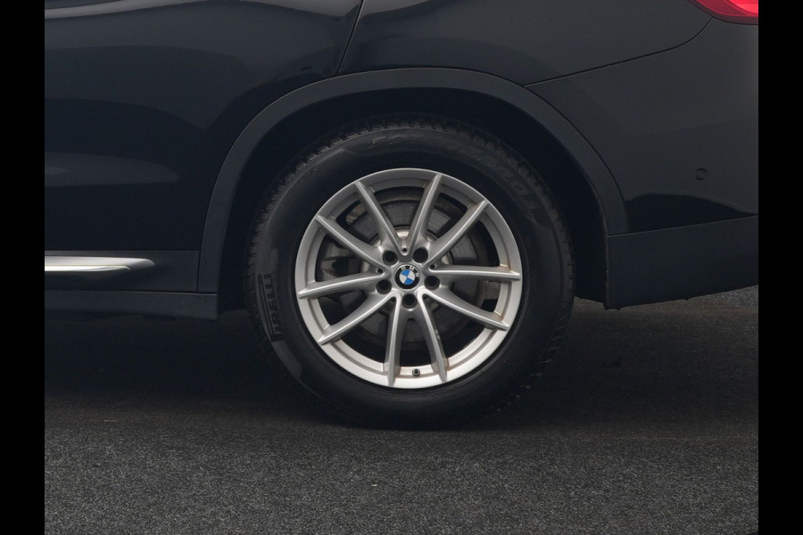 BMW X3 xDrive30e Luxury Line Plug In Hybrid 293pk Dealer O.H. PHEV | Trekhaak Af Fabriek | Camera | Adaptief Onderstel | Lederen Sportstoelen Memory & Verwarmd | Hifi Sound | Sfeerverlichting | Blis | Apple Carplay | Keyless | Navigatie | DAB |