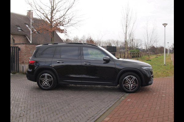 Mercedes-Benz EQB 250 AMG Line 67 kWh | SOH 95% | Panoramadak | Head-Up Display | 360 Camera | Sfeerverlichting |