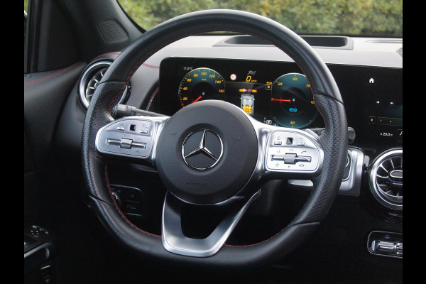 Mercedes-Benz EQB 250 AMG Line 67 kWh | SOH 95% | Panoramadak | Head-Up Display | 360 Camera | Sfeerverlichting |