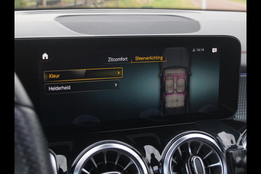 Mercedes-Benz EQB 250 AMG Line 67 kWh | SOH 95% | Panoramadak | Head-Up Display | 360 Camera | Sfeerverlichting |