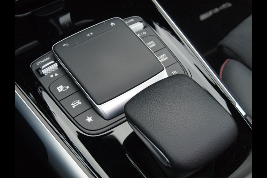 Mercedes-Benz EQB 250 AMG Line 67 kWh | SOH 95% | Panoramadak | Head-Up Display | 360 Camera | Sfeerverlichting |