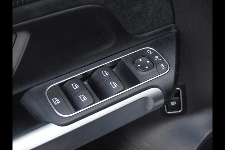 Mercedes-Benz EQB 250 AMG Line 67 kWh | SOH 95% | Panoramadak | Head-Up Display | 360 Camera | Sfeerverlichting |