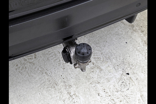 Mercedes-Benz GLC 300e 4MATIC Premium (SFEERVERLICHTING, ELEKT. WEGKLAPBARE TREKHAAK, ADAPTIEVE CRUISE, GOED ONDERHOUDEN)