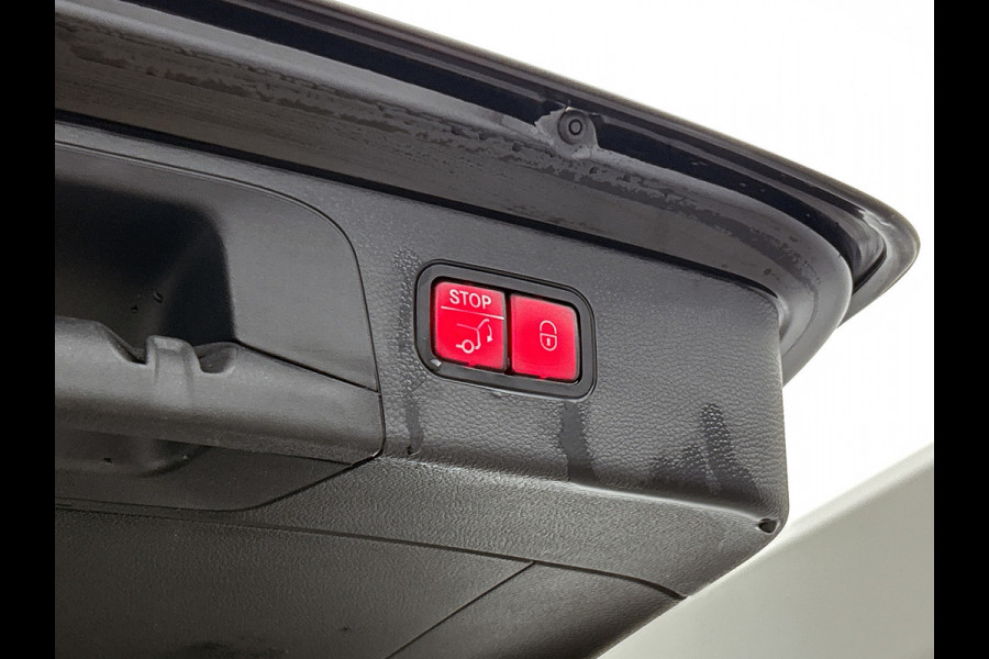 Mercedes-Benz GLC 300e 4MATIC Premium (SFEERVERLICHTING, ELEKT. WEGKLAPBARE TREKHAAK, ADAPTIEVE CRUISE, GOED ONDERHOUDEN)