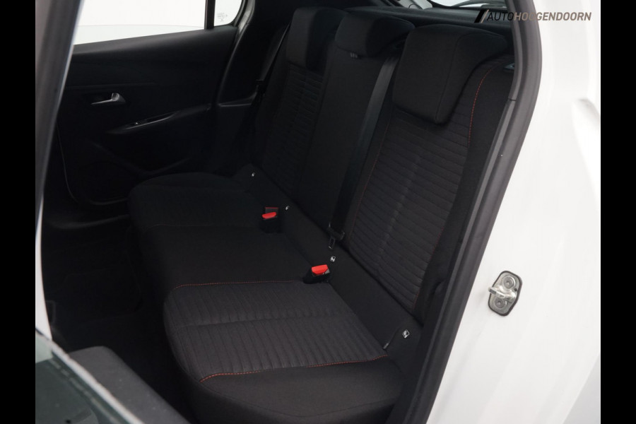 Peugeot 208 1.2 PureTech Active pack Sport (APPLE CARPLAY,LED,PARKEERSENSOREN,SPORTSTOELEN,CLIMATE,CRUISE,LM-VELGEN,NIEUWE APK)