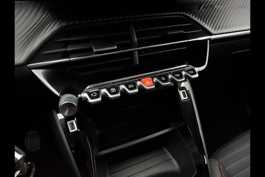 Peugeot 208 1.2 PureTech Active pack Sport (APPLE CARPLAY,LED,PARKEERSENSOREN,SPORTSTOELEN,CLIMATE,CRUISE,LM-VELGEN,NIEUWE APK)