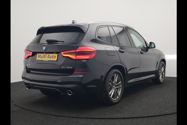 BMW X3 xDrive30e M Sport Plug In Hybrid 293pk Dealer O.H. PHEV | Head Up | 360 Camera | Lederen Sportstoelen Verwarmd | Sfeerverlichting | Keyless | Blis | Virtual | Navigatie | DAB | Cruise Control | Carbon Schwarz Metallic |